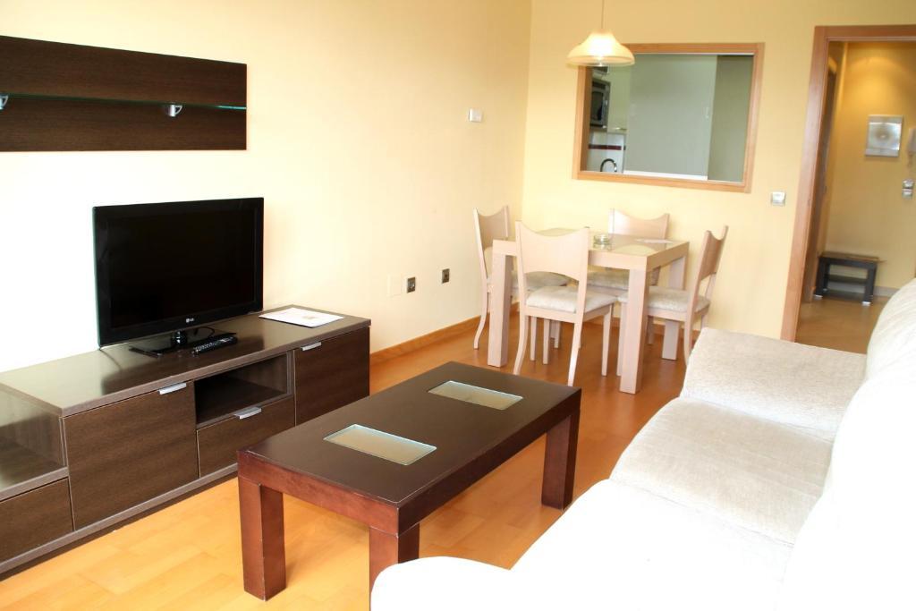 Apartahotel Ribera Arroyo de la Encomienda Εξωτερικό φωτογραφία